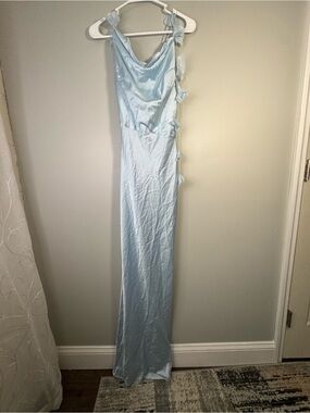 SHEIN Belle Light Blue Gown Backless Womens Medium